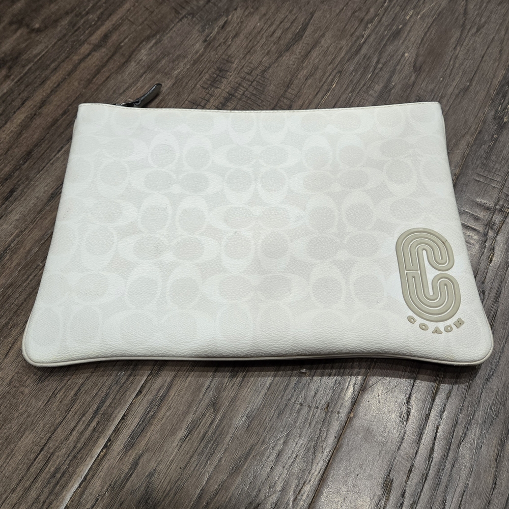 Coach Signature LEather With Coach Patch - Clutch/Tablet Case